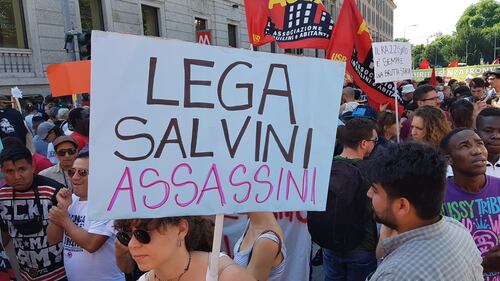 Stranieri e sinistra in corteo contro Salvini 11
