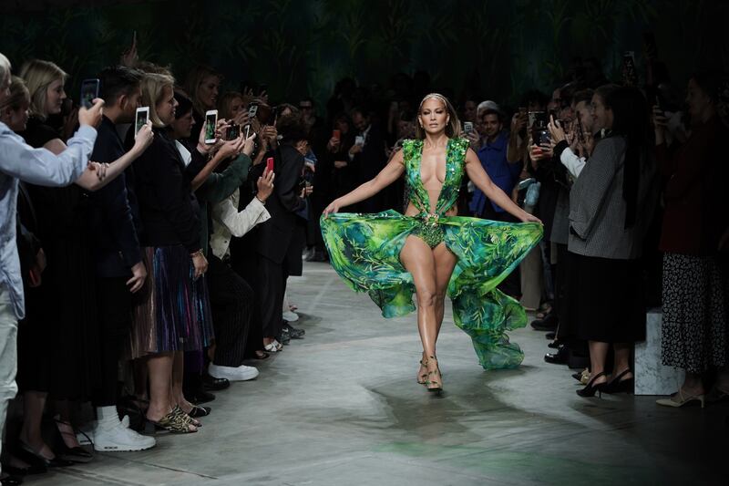 Una sfilata hot per Jennifer Lopez  7