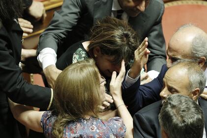 Bianconi colpita nel tumulto: ferita alla spalla 8