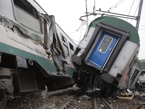 Treno deragliato, i pm: "Cerchiamo testimoni"