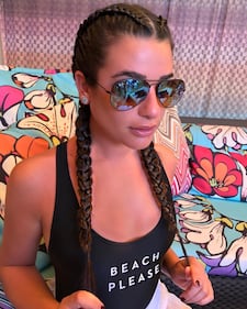 Lea Michele hot, nuda a letto 14