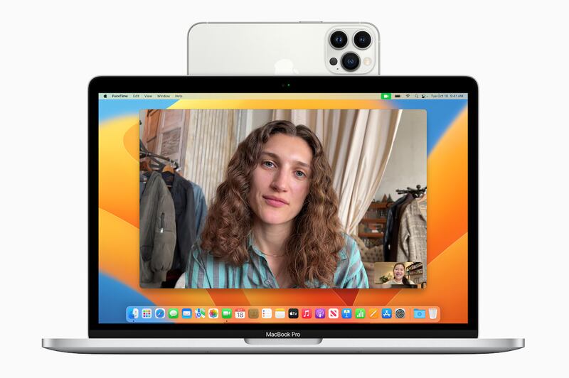 Apple macOS Continuity Camera