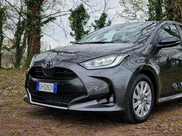 Mazda2 Hybrid prova su strada: guarda le foto 2