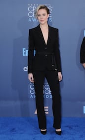 Critic Choice Awards 2016, dive senza reggiseno sul red carpet 37