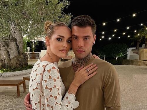 "Villa da 3500 euro a notte": le vacanze da nababbi di Fedez e della Ferragni