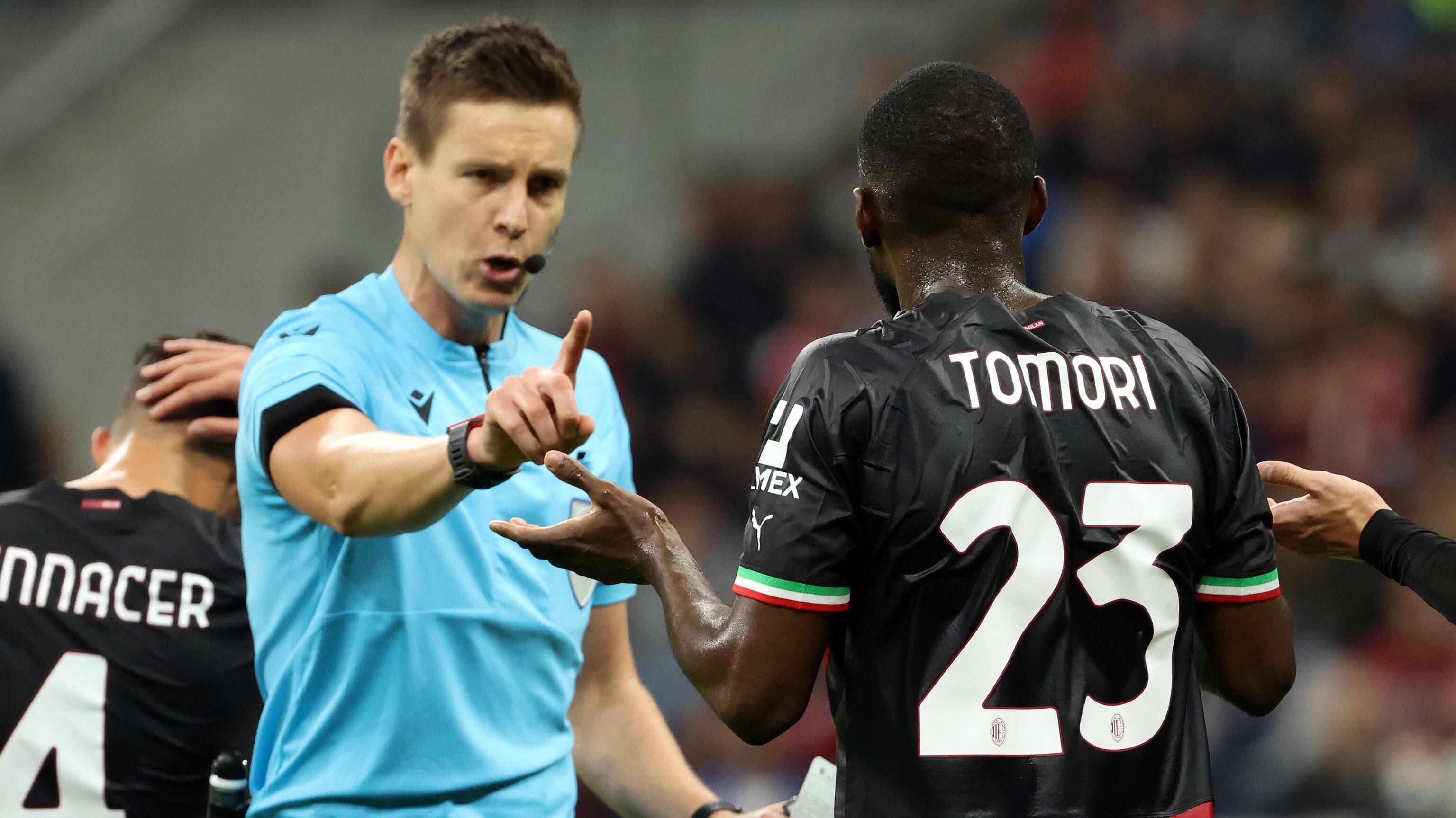 "Furto made in Uefa”: Salvini attacca l’arbitro di Milan-Chelsea