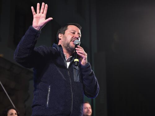 Sparita figlia dell'ambasciatore. Salvini: "Chiedete alla Farnesina..."