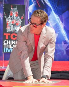 Il cast di Avengers: Endgamne a Hollywood per la cerimonia al Chinese Theatre 8