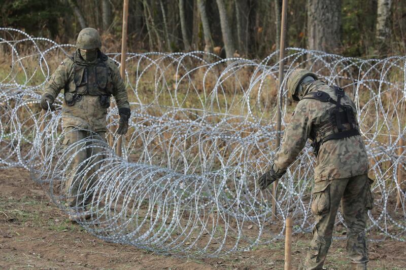 La Polonia ha iniziato la costruzione di una barriera lungo i confini con Kaliningrad 9