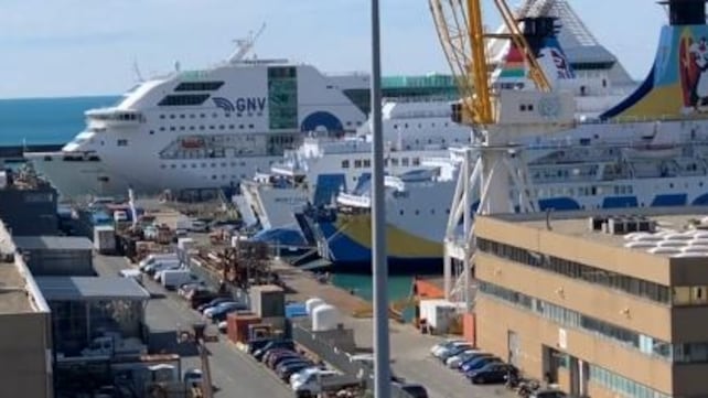 Genova, un'altra nave si trova in isolamento