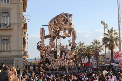 Carri al carnevale di Viareggio 17