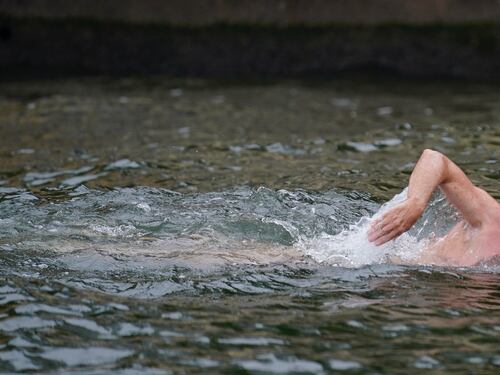 A nuoto nel canale della Manica per 49 giorni: l'impresa di Lewis Pugh