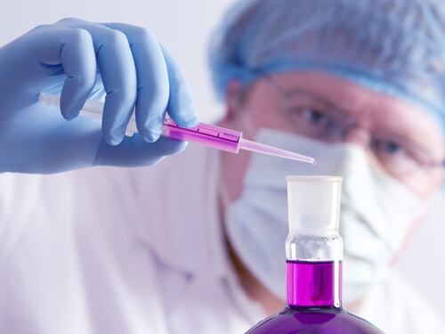 La Pfizer alza bandiera bianca: vincono Alzheimer e Parkinson