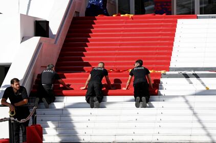 Al via il Festival di Cannes: tra star e preparativi 12