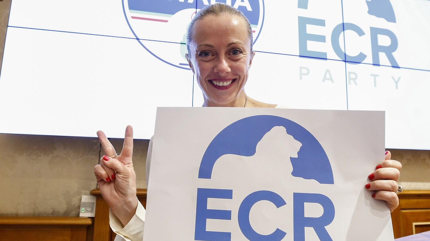 I sovranisti riscoprono l'Europa. Meloni mette all'angolo Salvini