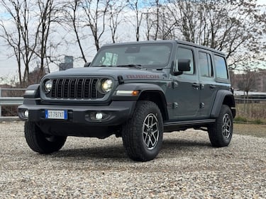 Jeep Wrangler Rubicon 2025: la gallery del 2.0 turbo benzina 5