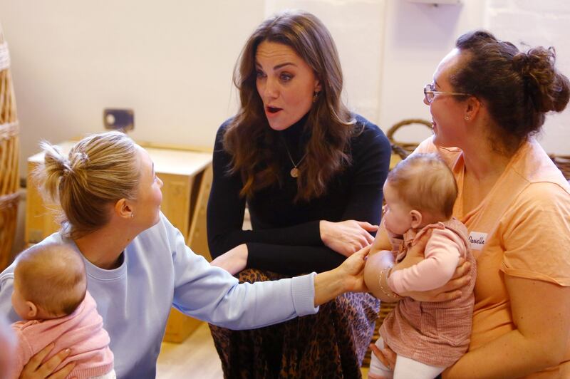Kate Middleton tra i bambini, foto 5