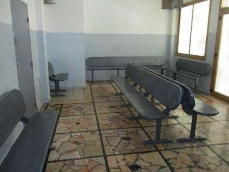 I rapporti e le foto sui container francesi per i migranti 11