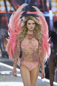 Bella Hadid e le altre: hot per Victoria's Secret 35