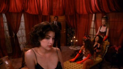 Twin Peaks, il cast originale si schiera con David Lynch