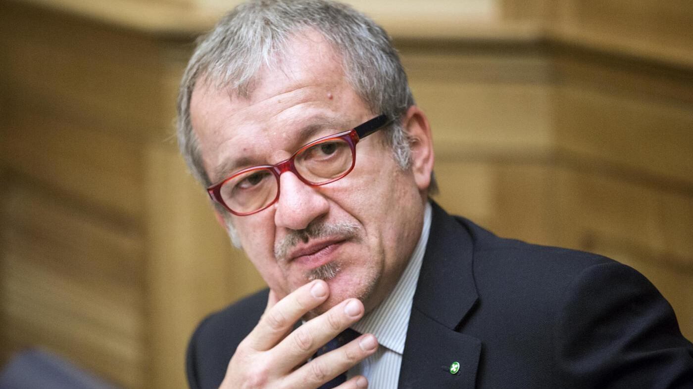 Lombardia, slitta l’assessore alla sanità. Maroni: "Arriverà prima delle elezioni"