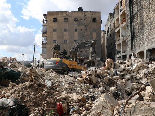 "Questo sisma peggio di missili e mortai. Aleppo distrutta, 4mila sfollati in chiesa"