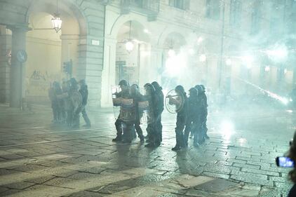 G7, guerriglia urbana a Torino 2