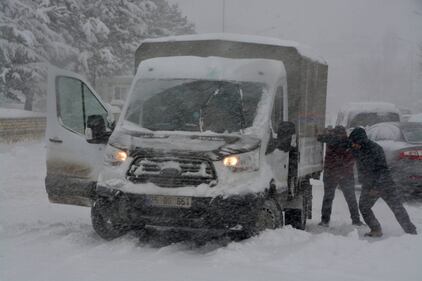 In Turchia la prima neve gioca con la storia 6