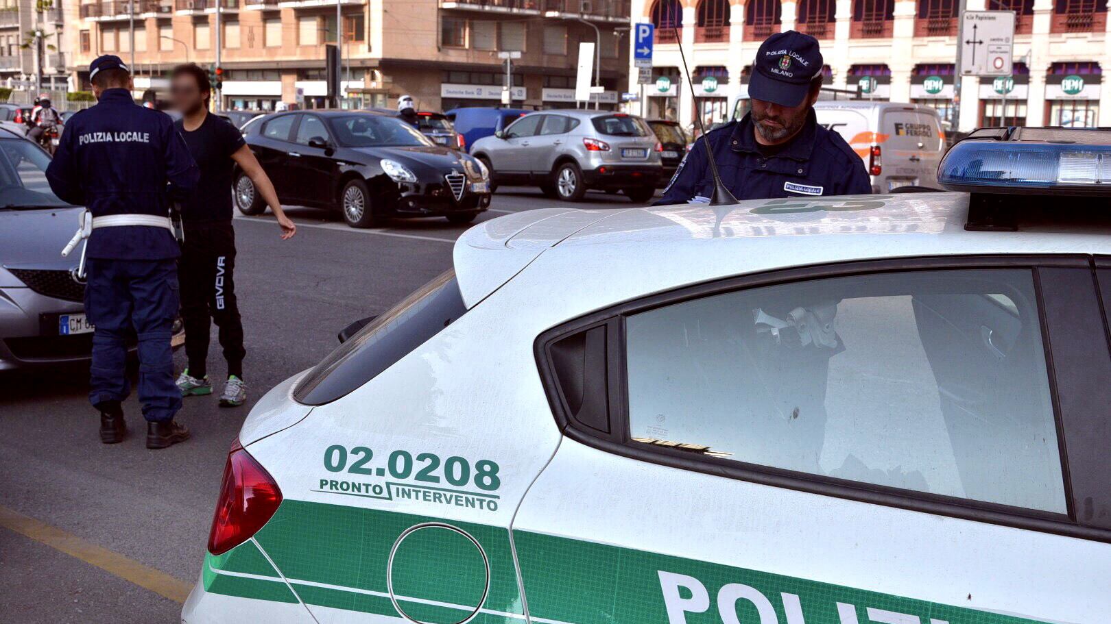 Telecamere addosso ai vigili, ma gli agenti non sanno nulla