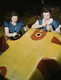 "È guerra". E le donne entrarono nell'industria pesante 5