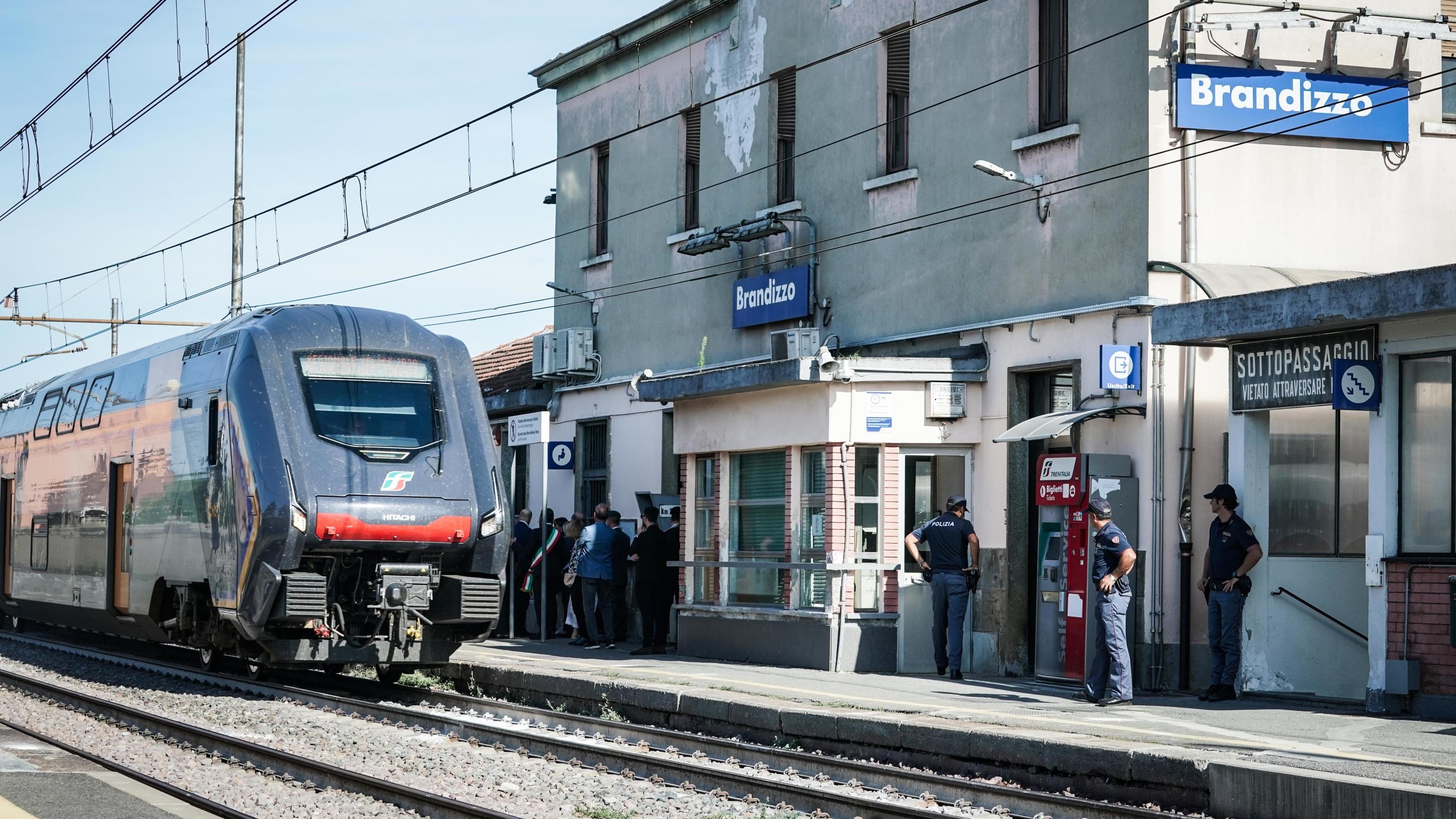 "Non andate sui binari". Chi è l'addetta 25enne che negò il permesso agli operai di Brandizzo