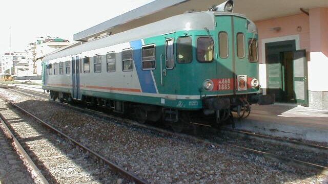 L'InterCity si è fermato a fare benzina