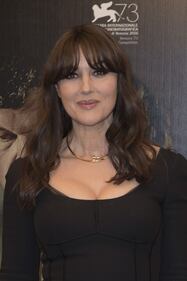 Monica Bellucci sexy al cinema a 52 anni 34
