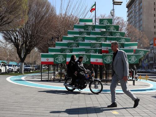 Colloqui Usa-Iran, Witkoff e Kushner "delusi". Ma l'Oman: "Progressi significativi". Il nodo dell'"arricchimento zero" chiesto da Washington