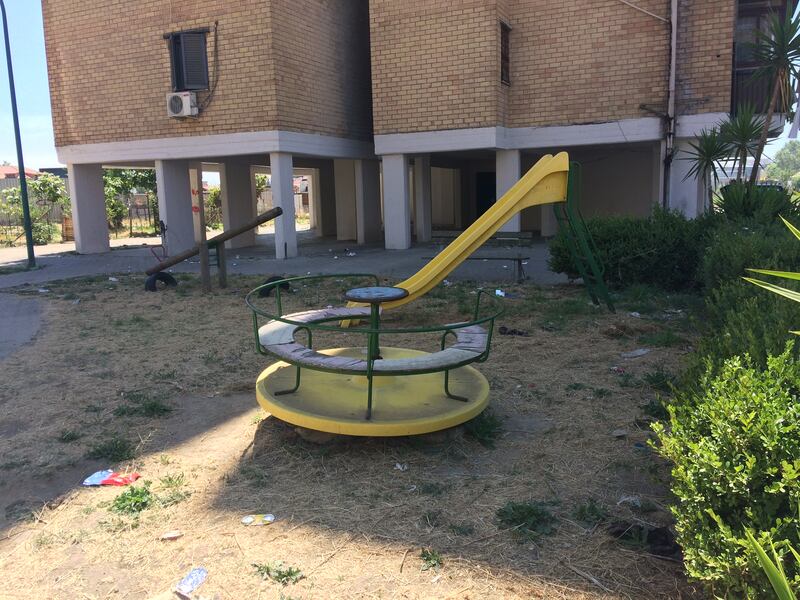 Quei bambini dimenticati dallo Stato: l'infanzia al Parco Verde di Caivano   1