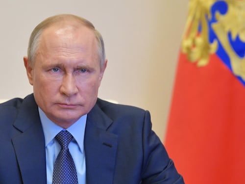 "La Nato non riesce a fermare Putin", l'idea di Kiev e Macron: quindi, oggi...