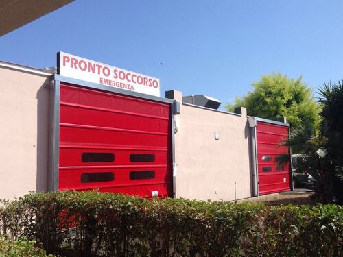 Trani, chiude il pronto soccorso, i cittadini scendono in piazza
