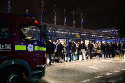 Fuga di sostanze chimiche: evacuato l'aeroporto di Londra 1