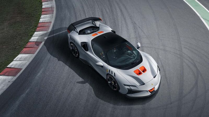 Ferrari SF90 XX, guarda tutte le foto 1