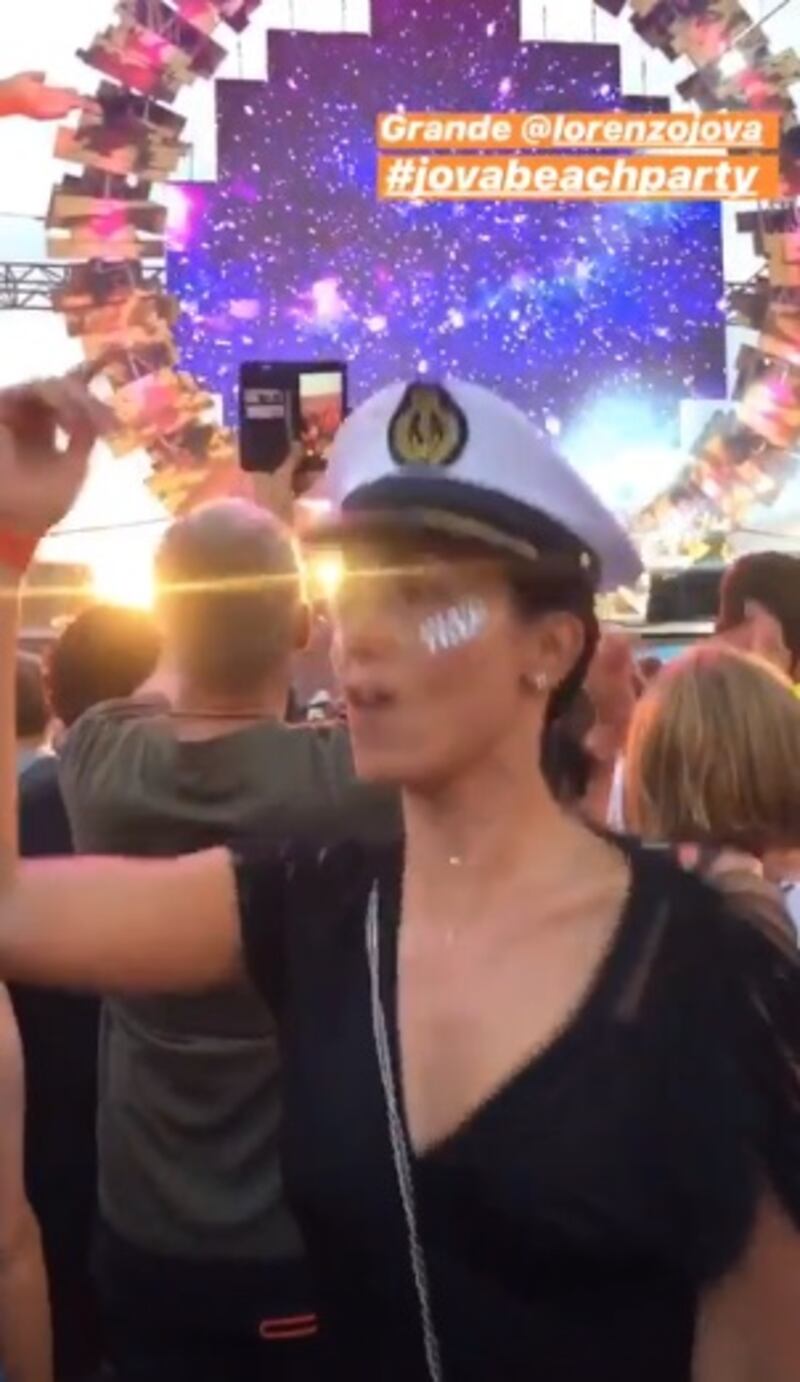 Notte scatenata per Caterina Balivo al Jova Beach Party 6