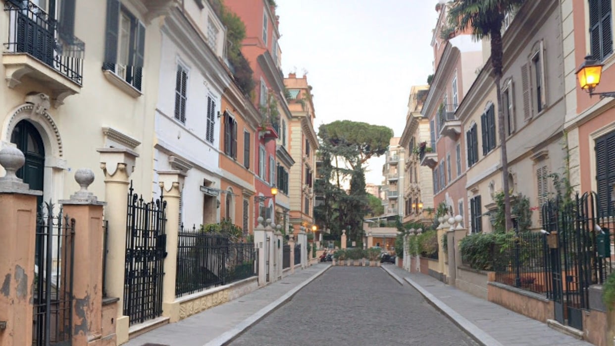 "Sono un funzionario dell'Inps". Ma narcotizza e rapina anziano