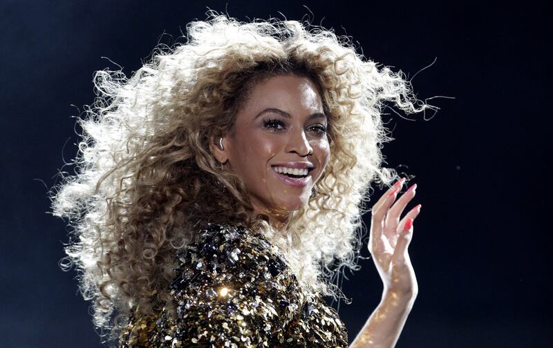 Beyoncé  12