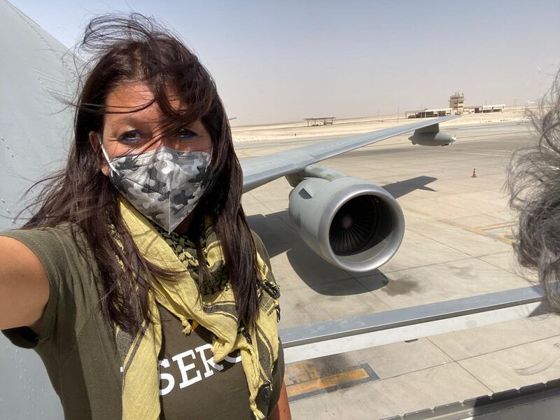 L'aereo militare dell'Aeronautica fermo in pista Arabia Saudita 5