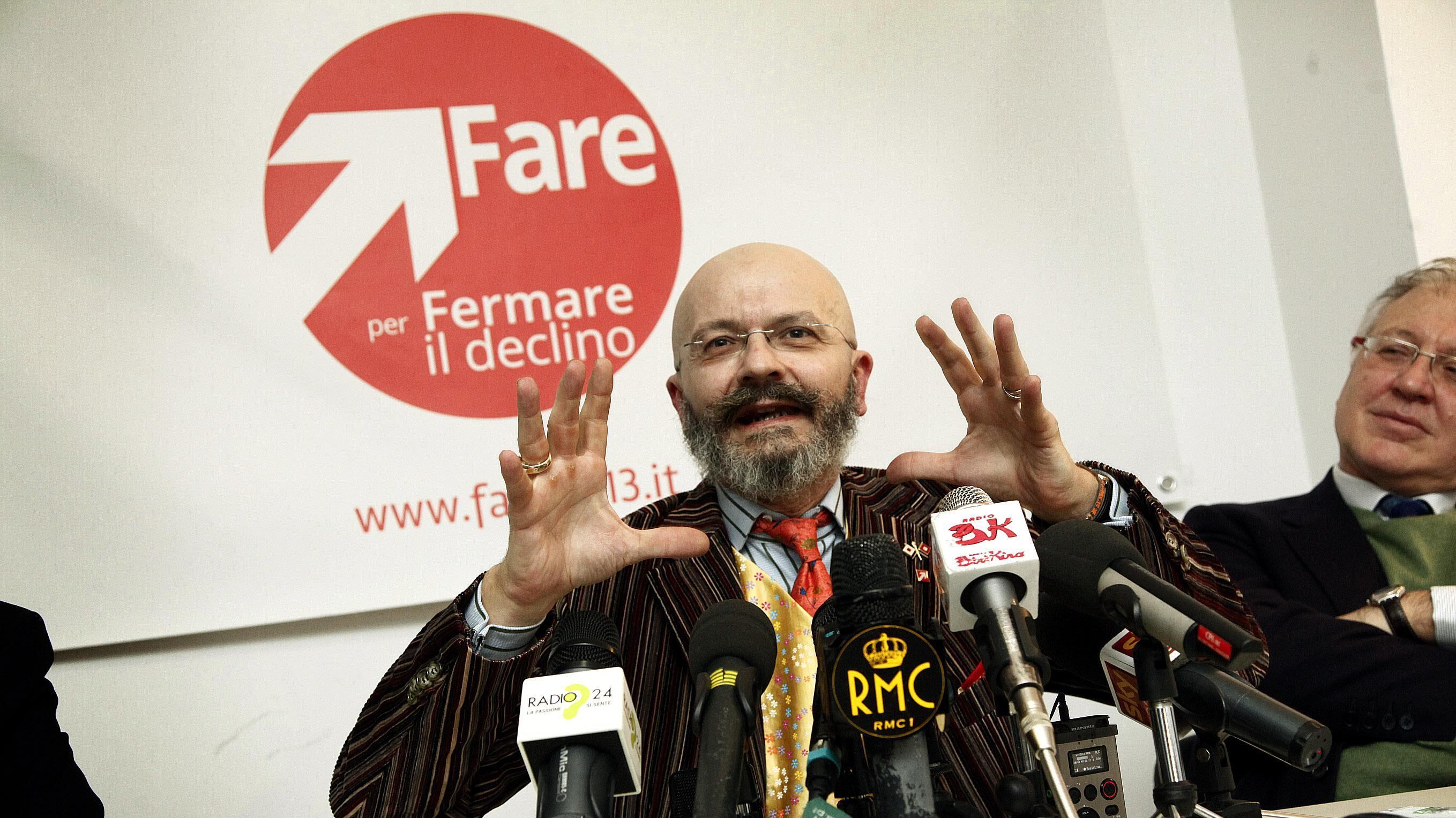 La confessione di Giannino: "Ho inventato tutto sulle lauree per un complesso di inferiorità"