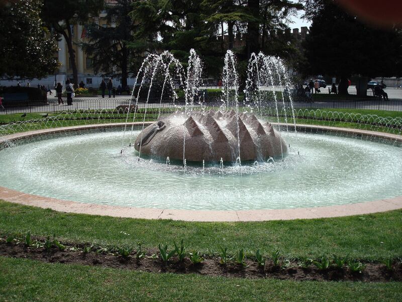 Verona fontana delle Alpi