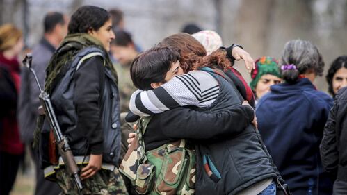 Le combattenti curdi del YPJ 3