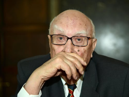 Tsipras è già nel caos: Camilleri e D'Arcais estromessi dai garanti