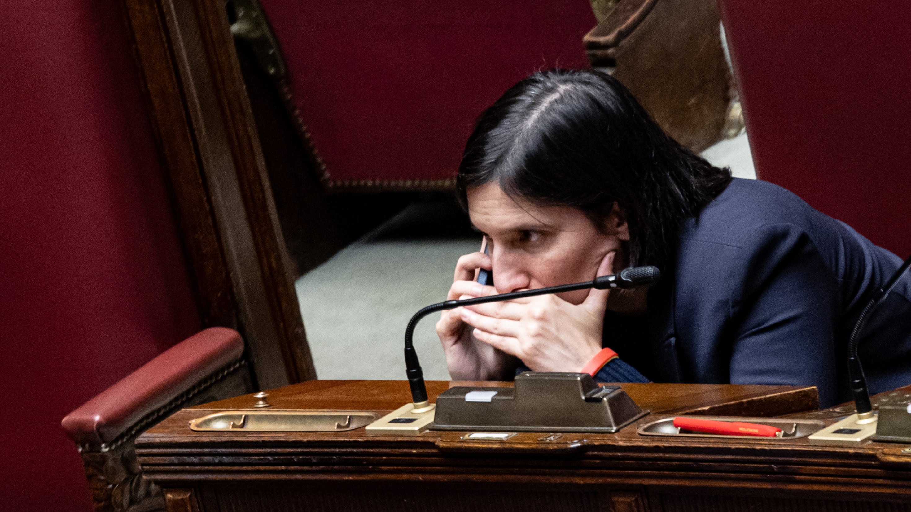 "I fascisti votano Sì". Ma il post del Pd manda in tilt i dem