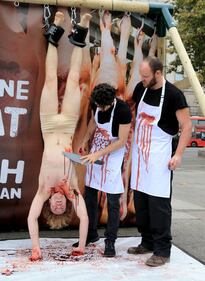 La macellazione umana in piazza a Londra 14