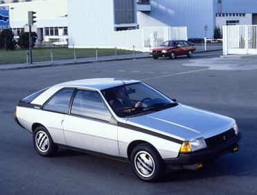 Renault Fuego, guarda la gallery 12
